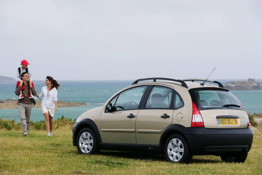  Citroen C3 XTR 2005 года  (фото 20 из 37)